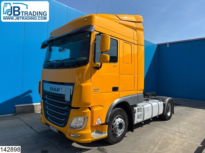 DAF XF 460 EURO 6, PTO - Tractor unit: picture 1 DAF XF 460 EURO 6, PTO - Tractor unit: picture 1