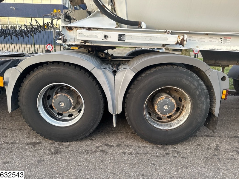 Tractor unit Mercedes-Benz Actros 2641 6x4, EURO 5, Liebherr, 10m3: picture 11 Tractor unit Mercedes-Benz Actros 2641 6x4, EURO 5, Liebherr, 10m3: picture 11