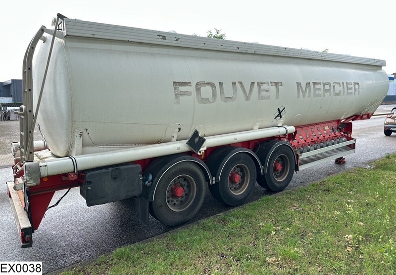 Trailor Fuel 40196 Liter, 9 Compartimenten - Tanker semi-trailer: picture 2 Trailor Fuel 40196 Liter, 9 Compartimenten - Tanker semi-trailer: picture 2