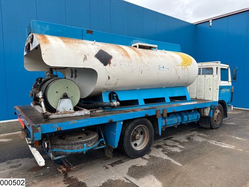 Volvo F 614 Manual, Steel suspension, Fuel, 8000 L - Tanker truck: picture 2 Volvo F 614 Manual, Steel suspension, Fuel, 8000 L - Tanker truck: picture 2