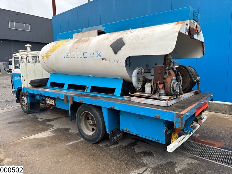 Volvo F 614 Manual, Steel suspension, Fuel, 8000 L - Tanker truck: picture 4 Volvo F 614 Manual, Steel suspension, Fuel, 8000 L - Tanker truck: picture 4