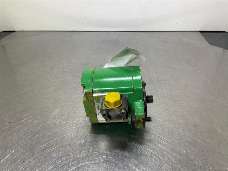 Ahlmann AZ10-0510767024-Gearpump/Zahnradpumpe/Tandwielpomp - Hydraulics for Construction machinery: picture 2 Ahlmann AZ10-0510767024-Gearpump/Zahnradpumpe/Tandwielpomp - Hydraulics for Construction machinery: picture 2