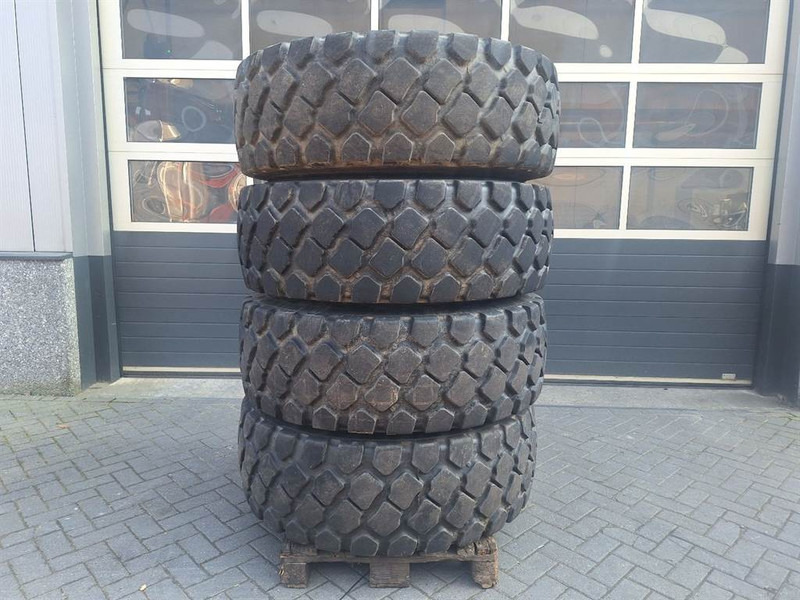 Ahlmann AZ150-MTP 17.5R25-Tire/Reifen/Band - Wheels and tires for Construction machinery: picture 1 Ahlmann AZ150-MTP 17.5R25-Tire/Reifen/Band - Wheels and tires for Construction machinery: picture 1