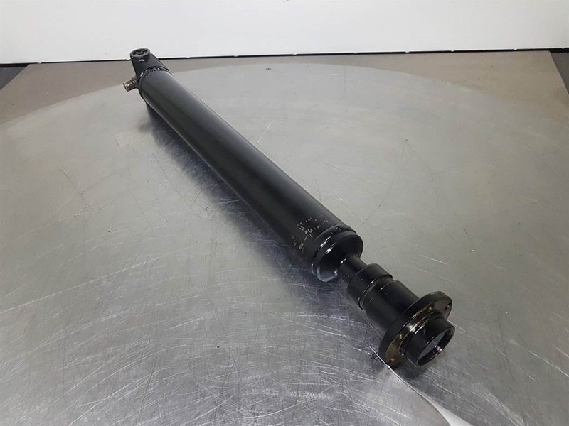 Case 621D - Propshaft/Gelenkwelle/Cardanas - Axle and parts for Construction machinery: picture 2 Case 621D - Propshaft/Gelenkwelle/Cardanas - Axle and parts for Construction machinery: picture 2