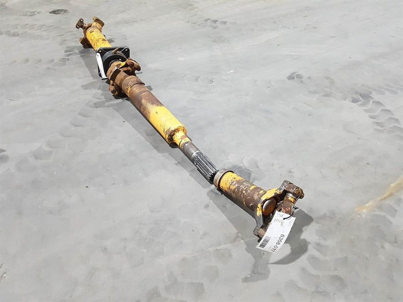 Case 921C - Propshaft/Gelenkwelle/Cardanas - Axle and parts for Construction machinery: picture 4 Case 921C - Propshaft/Gelenkwelle/Cardanas - Axle and parts for Construction machinery: picture 4