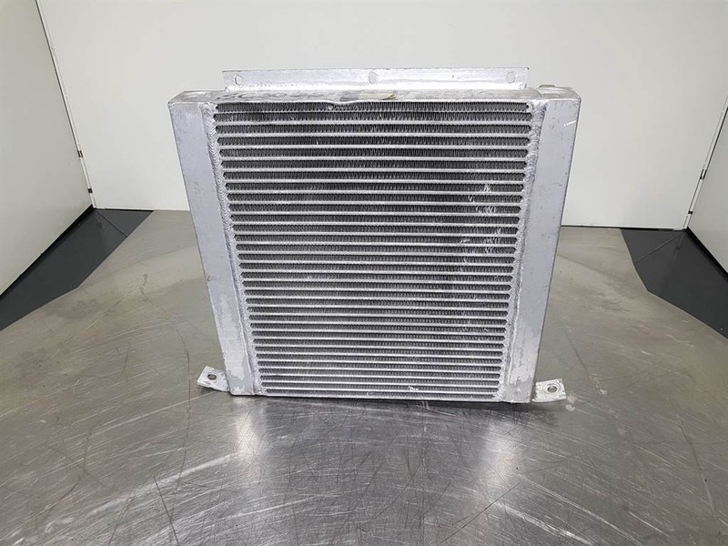 Demag SC30DS-Cooler/Kühler/Koeler - Engine and parts for Construction machinery: picture 3 Demag SC30DS-Cooler/Kühler/Koeler - Engine and parts for Construction machinery: picture 3