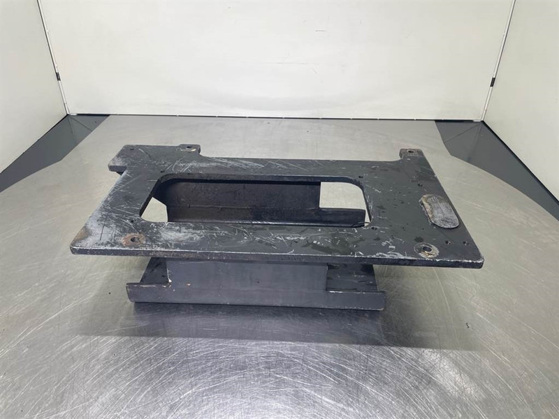 Liebherr A904C - Generator frame/plate - Frame/ Chassis for Construction machinery: picture 1 Liebherr A904C - Generator frame/plate - Frame/ Chassis for Construction machinery: picture 1