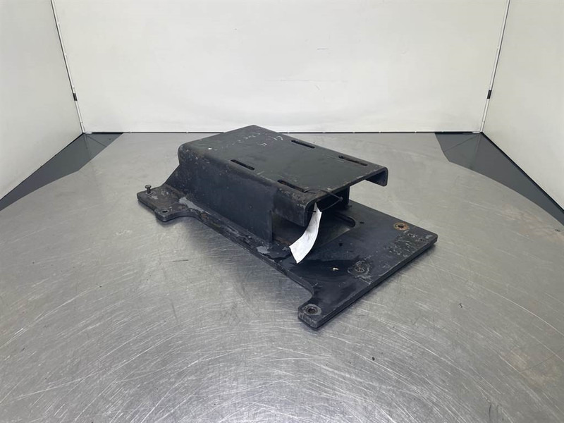 Liebherr A904C - Generator frame/plate - Frame/ Chassis for Construction machinery: picture 4 Liebherr A904C - Generator frame/plate - Frame/ Chassis for Construction machinery: picture 4