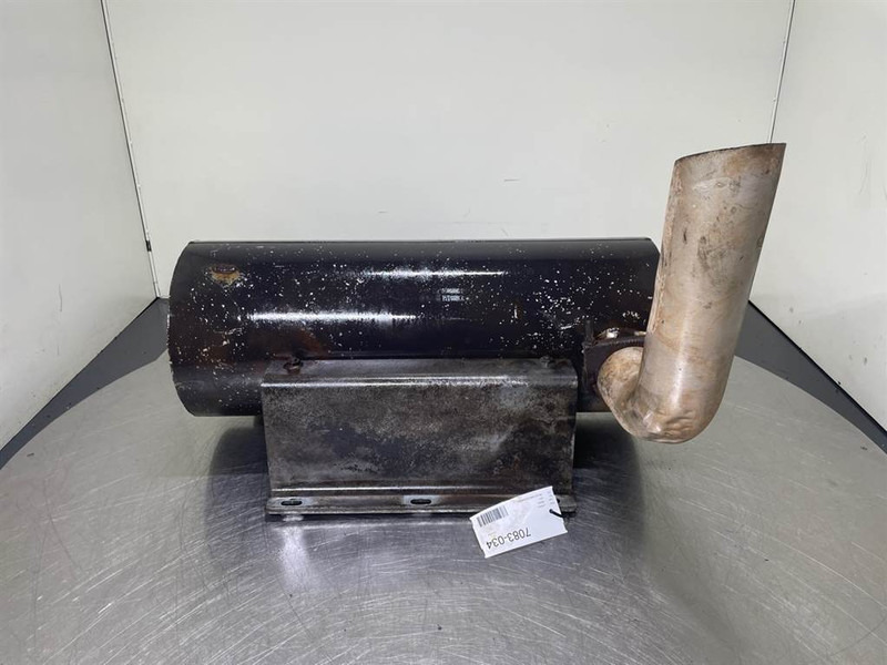 Liebherr A934C-10425378-Exhaust/Auspuff/Uitlaat - Engine for Construction machinery: picture 1 Liebherr A934C-10425378-Exhaust/Auspuff/Uitlaat - Engine for Construction machinery: picture 1