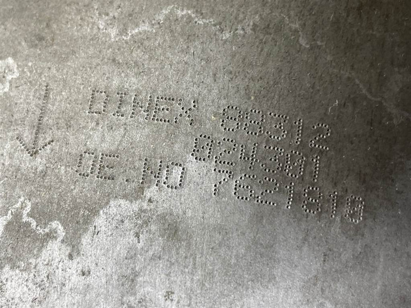 Liebherr L514 Speeder-7621810-Exhaust/Auspuff/Uitlaat - Engine for Construction machinery: picture 4 Liebherr L514 Speeder-7621810-Exhaust/Auspuff/Uitlaat - Engine for Construction machinery: picture 4