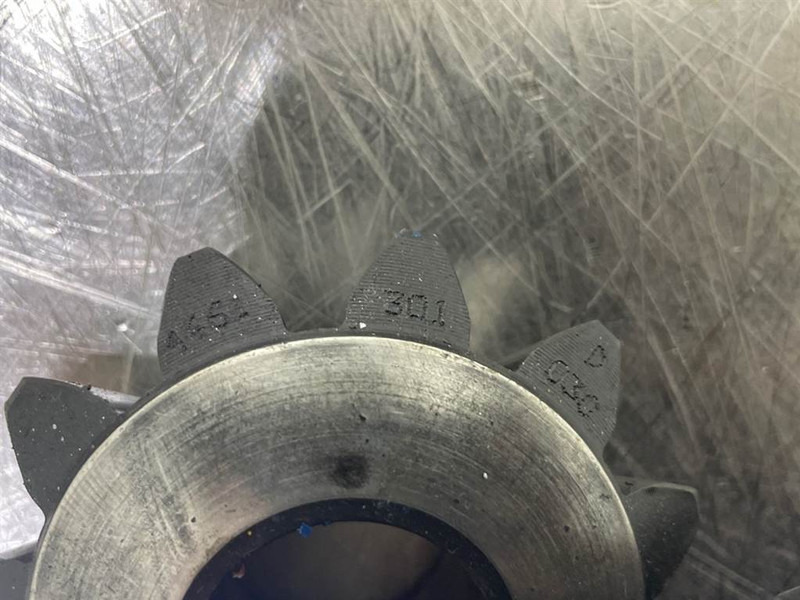 Liebherr L544-5005390/7011644-Differential bevel gear - Axle and parts for Construction machinery: picture 5 Liebherr L544-5005390/7011644-Differential bevel gear - Axle and parts for Construction machinery: picture 5
