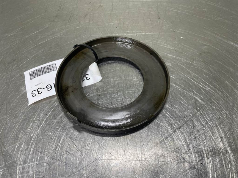 Liebherr L574-7615100-Plate/Anlaufblech - Axle and parts for Construction machinery: picture 2 Liebherr L574-7615100-Plate/Anlaufblech - Axle and parts for Construction machinery: picture 2