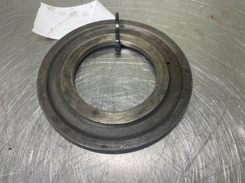 Liebherr L574-7622092-Ring - Axle and parts for Construction machinery: picture 1 Liebherr L574-7622092-Ring - Axle and parts for Construction machinery: picture 1
