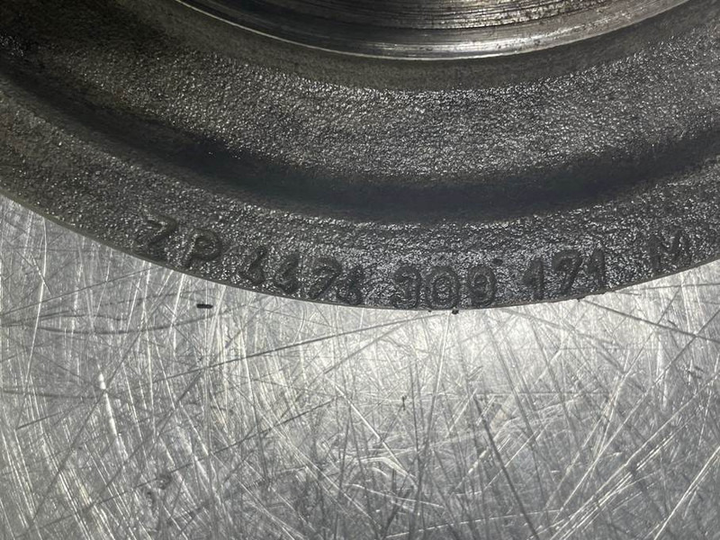 Liebherr L574-7622092-Ring - Axle and parts for Construction machinery: picture 3 Liebherr L574-7622092-Ring - Axle and parts for Construction machinery: picture 3