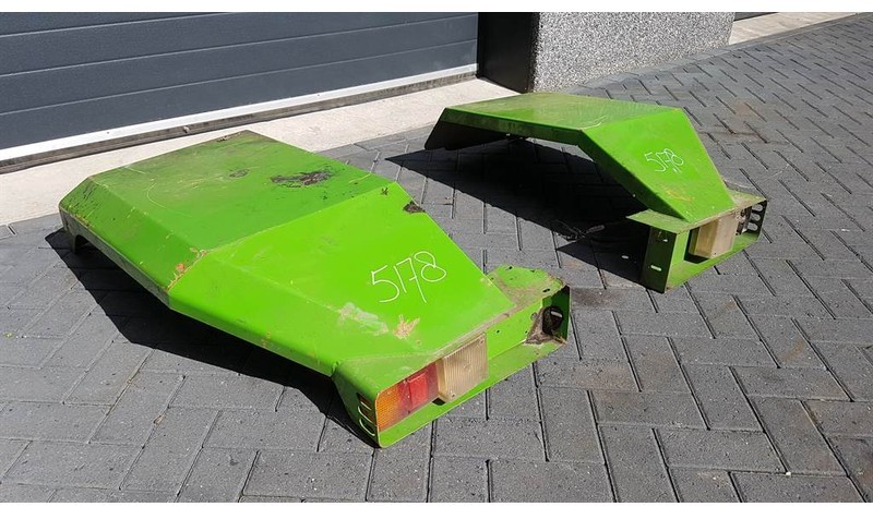 Manitou MT 1237 - Fender/Kotflügel/Spatbord - Fender for Construction machinery: picture 1 Manitou MT 1237 - Fender/Kotflügel/Spatbord - Fender for Construction machinery: picture 1