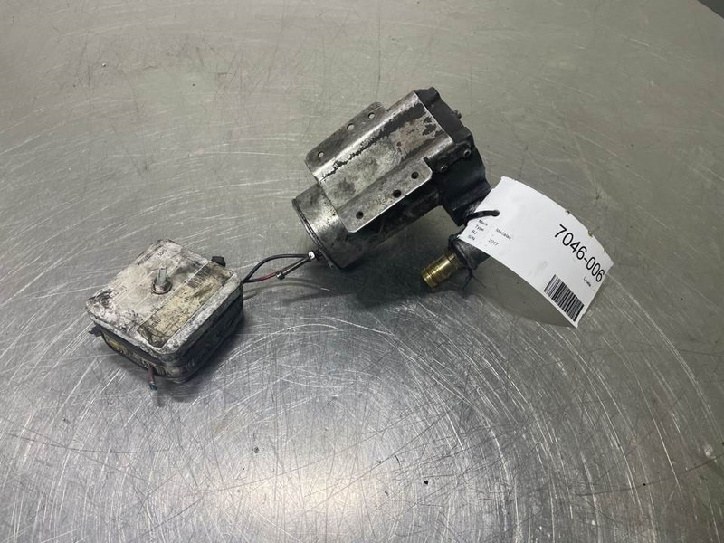 Mecalac 12MTX-Ahlmann 5350240-Pump/pomp - Electrical system for Construction machinery: picture 3 Mecalac 12MTX-Ahlmann 5350240-Pump/pomp - Electrical system for Construction machinery: picture 3