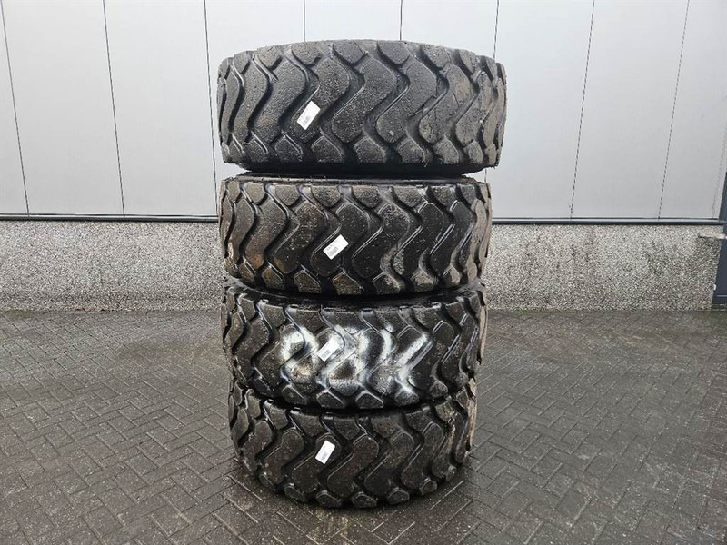 O & K L25.5-Renova 20.5R25-Tire/Reifen/Band - Wheels and tires for Construction machinery: picture 1 O & K L25.5-Renova 20.5R25-Tire/Reifen/Band - Wheels and tires for Construction machinery: picture 1