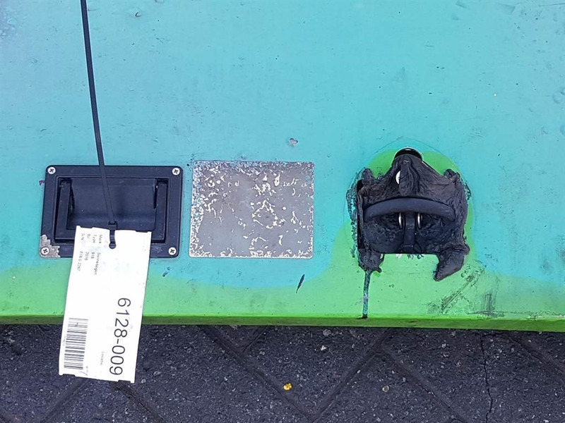 Sennebogen 818 - Engine hood/Motorhaube/Motorkap - Frame/ Chassis for Construction machinery: picture 4 Sennebogen 818 - Engine hood/Motorhaube/Motorkap - Frame/ Chassis for Construction machinery: picture 4