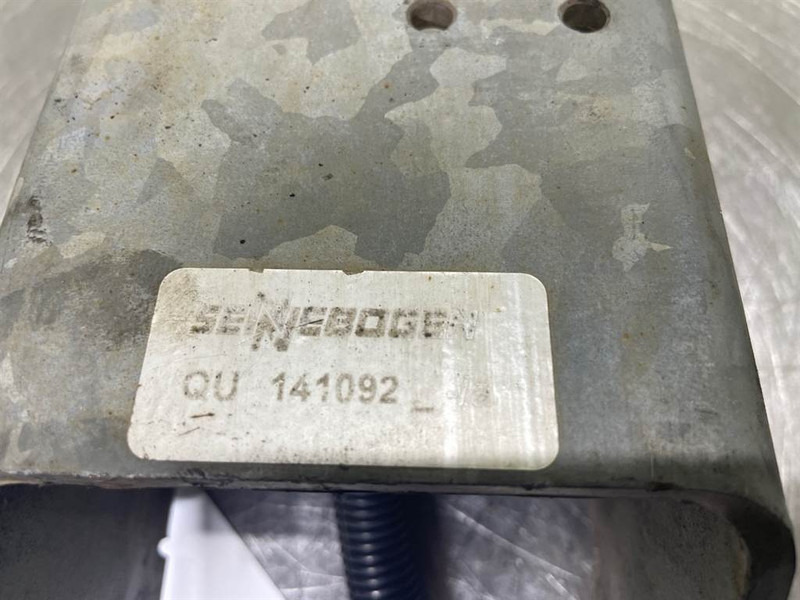 Sennebogen 835E-141092-Holder with Camera/Kamera - Cab and interior for Construction machinery: picture 5 Sennebogen 835E-141092-Holder with Camera/Kamera - Cab and interior for Construction machinery: picture 5