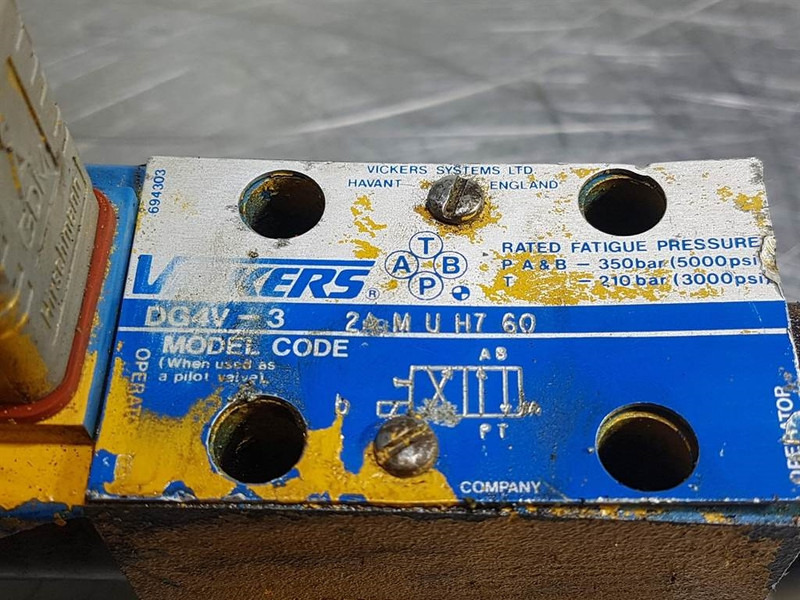 Vickers DG4V32AMUH760 - Valve/Ventile/Ventiel - Hydraulics for Construction machinery: picture 3 Vickers DG4V32AMUH760 - Valve/Ventile/Ventiel - Hydraulics for Construction machinery: picture 3