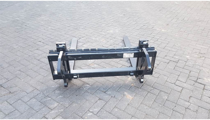 Volvo L30/L35-2,5T-Forks/Palletgabeln/Palletvorken - Forks for Construction machinery: picture 5 Volvo L30/L35-2,5T-Forks/Palletgabeln/Palletvorken - Forks for Construction machinery: picture 5