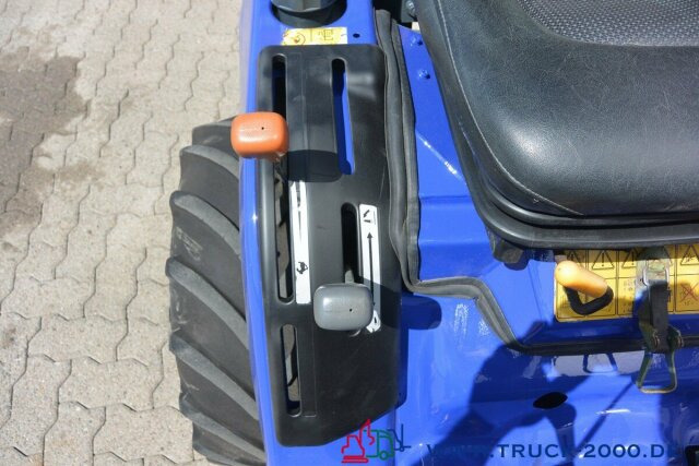 Iseki TXG23 Kompakt Traktor Straßenzulassung AHK 1.Hd - Compact tractor: picture 2 Iseki TXG23 Kompakt Traktor Straßenzulassung AHK 1.Hd - Compact tractor: picture 2