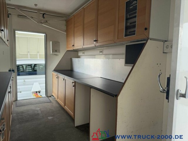 Vending truck Iveco Daily 35C13 mit Promotion- Verkaufs- Showbühne: picture 12