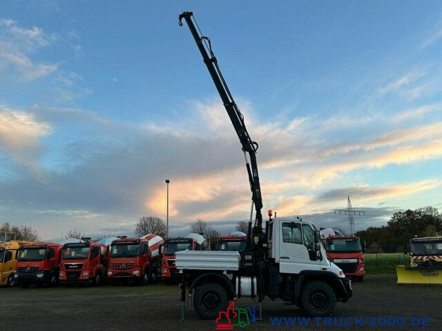 Unimog U 300 4x4 mit Kran Nur 78.144 KM zGG.7.490Kg. - Open body delivery van: picture 3 Unimog U 300 4x4 mit Kran Nur 78.144 KM zGG.7.490Kg. - Open body delivery van: picture 3