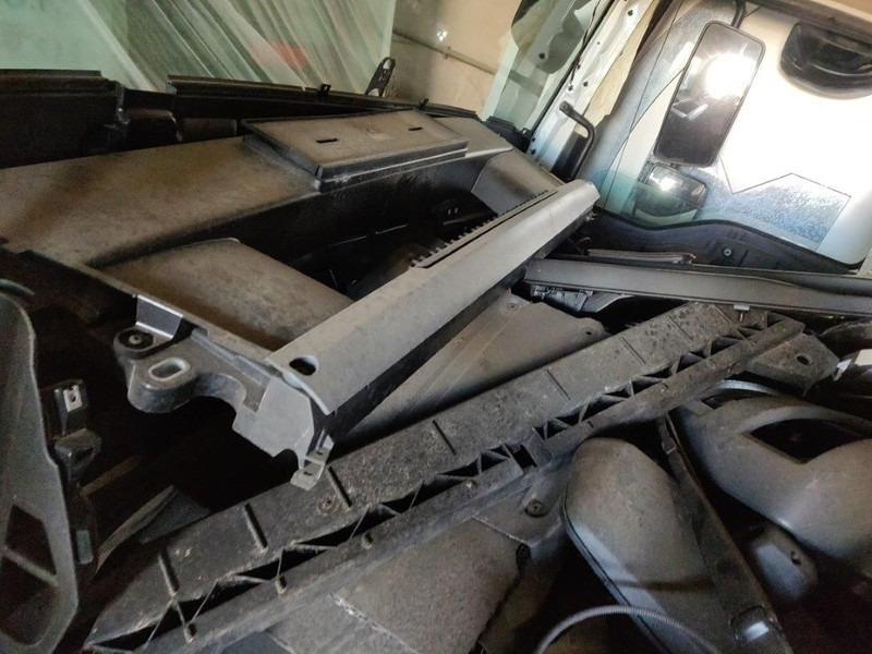 MAN Cabine TGL Euro6 - Cab and interior for Truck: picture 4 MAN Cabine TGL Euro6 - Cab and interior for Truck: picture 4