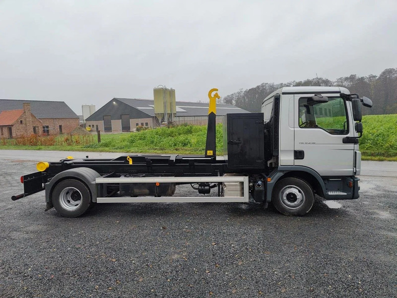 Hook lift truck MAN TGL 12.250 with NEW Containersystem / Hooklift JIMECA: picture 12 Hook lift truck MAN TGL 12.250 with NEW Containersystem / Hooklift JIMECA: picture 12