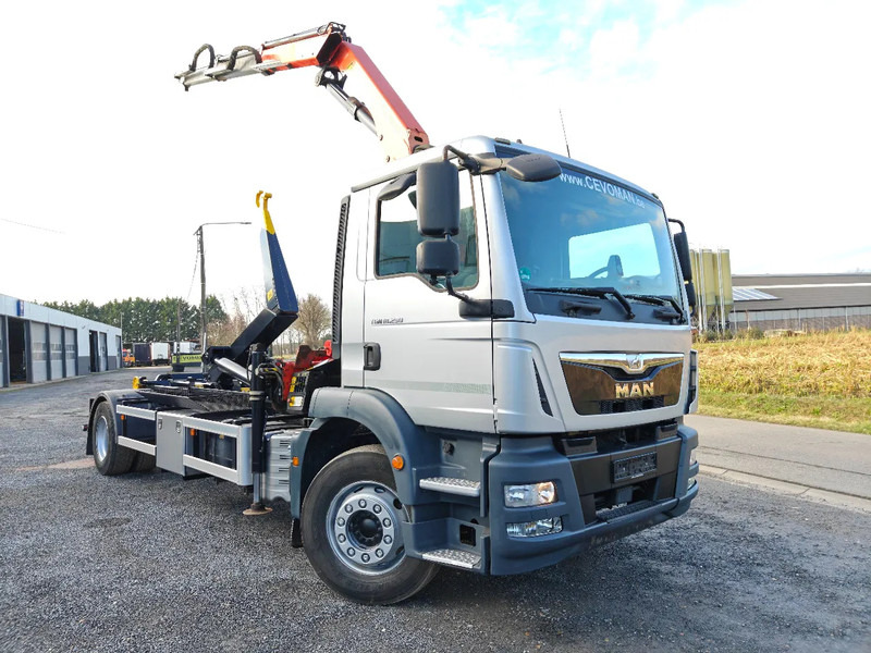 MAN TGM 18.290 Container JIMECA + Crane Palfinger PK16001 - Hook lift truck: picture 2 MAN TGM 18.290 Container JIMECA + Crane Palfinger PK16001 - Hook lift truck: picture 2