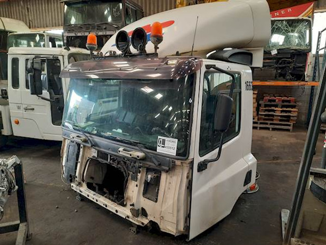 DAF CF75 DAYCAB - Cab and interior for Truck: picture 1 DAF CF75 DAYCAB - Cab and interior for Truck: picture 1