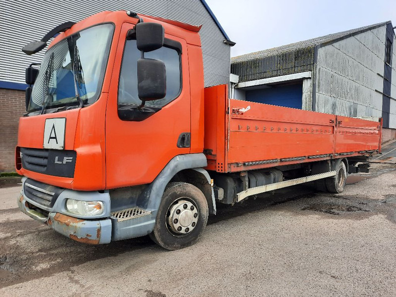 DAF LF45.220 - Dropside/ Flatbed truck: picture 1 DAF LF45.220 - Dropside/ Flatbed truck: picture 1