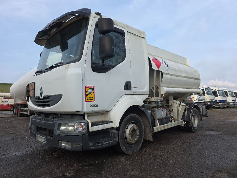 Renault MIDLUM 220 - Tanker truck: picture 1 Renault MIDLUM 220 - Tanker truck: picture 1