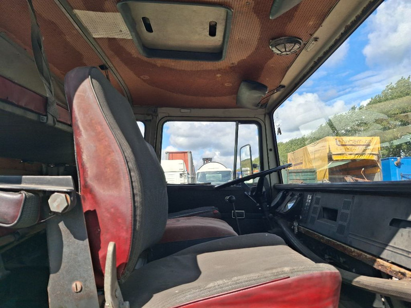 Tractor unit Mercedes-Benz 911: picture 16