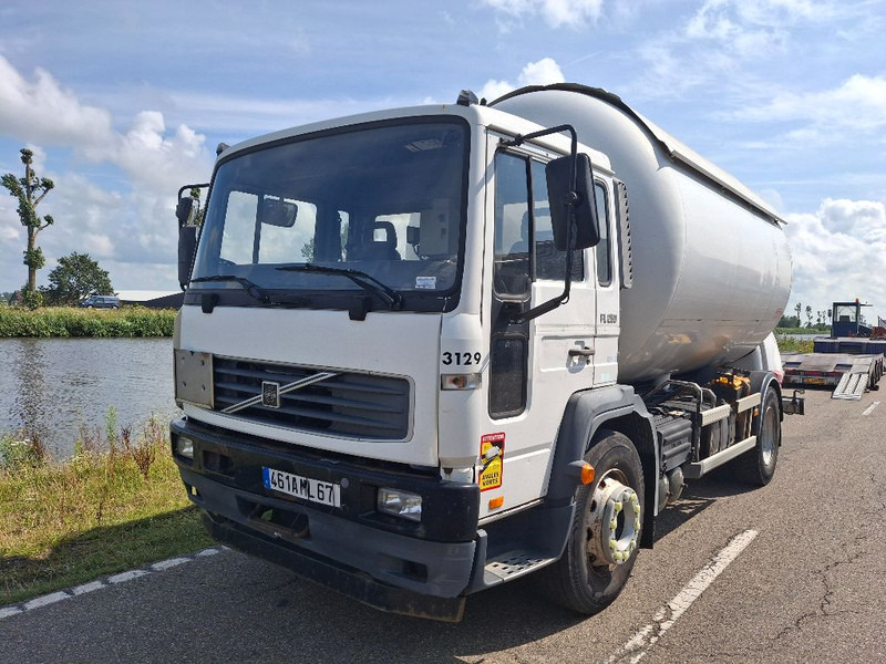 Volvo FL 250 GAS / LPG - Tanker truck: picture 1 Volvo FL 250 GAS / LPG - Tanker truck: picture 1