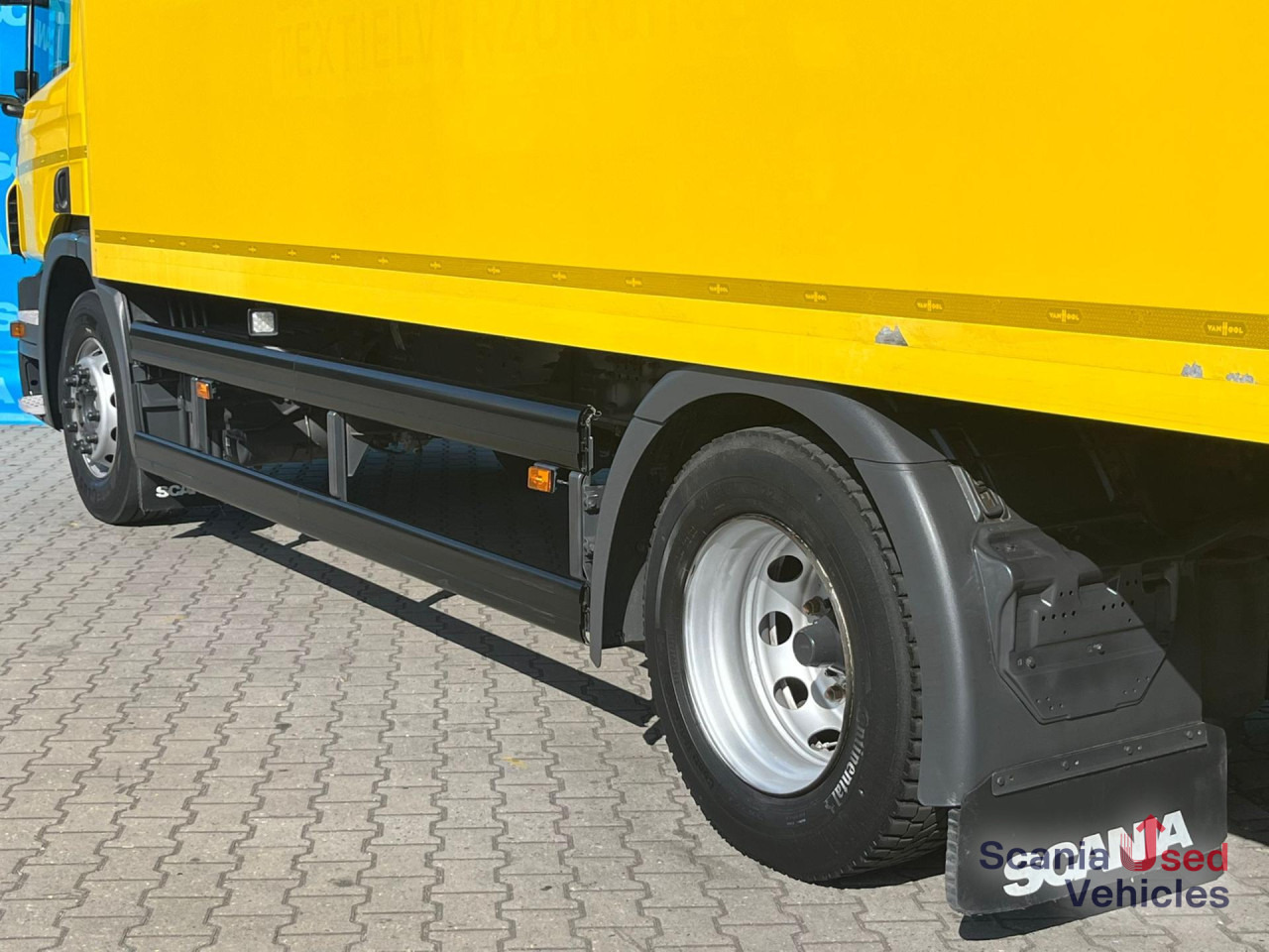 SCANIA P 250 DB4x2MNA AIRCO LIFT 1.5T BOX 7M 4xSTOCK - Cab chassis truck: picture 2 SCANIA P 250 DB4x2MNA AIRCO LIFT 1.5T BOX 7M 4xSTOCK - Cab chassis truck: picture 2