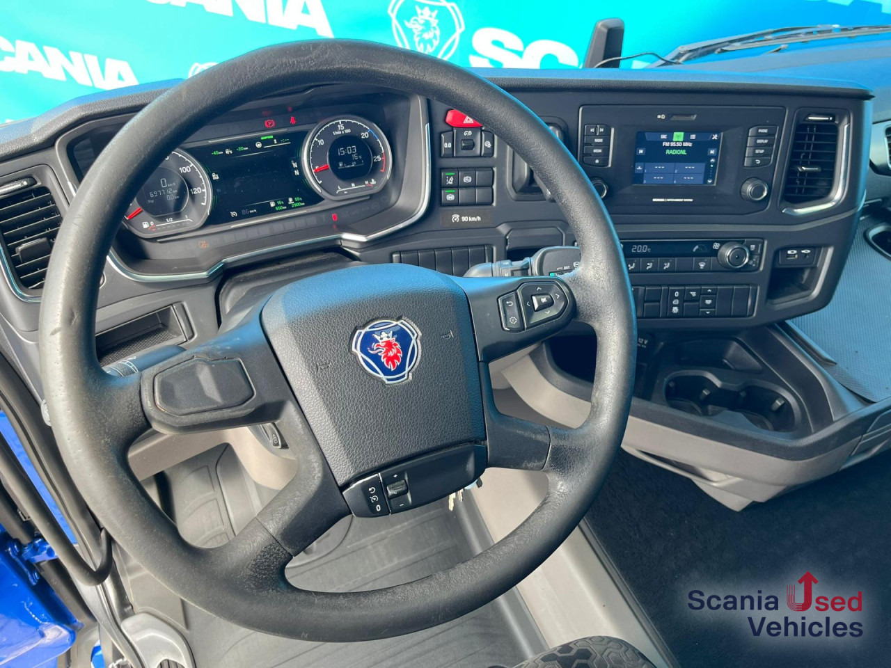 SCANIA R 450 A4x2EB MEGA / VOLUME DIFF-LOCK PTOV AIRCO - Tractor unit: picture 3 SCANIA R 450 A4x2EB MEGA / VOLUME DIFF-LOCK PTOV AIRCO - Tractor unit: picture 3