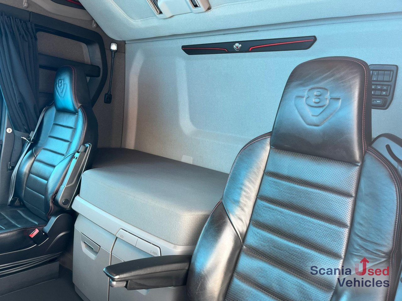 SCANIA S 520 A4x2NA V8 RETARDER P-AIRCO LED LEATHER - Tractor unit: picture 3 SCANIA S 520 A4x2NA V8 RETARDER P-AIRCO LED LEATHER - Tractor unit: picture 3