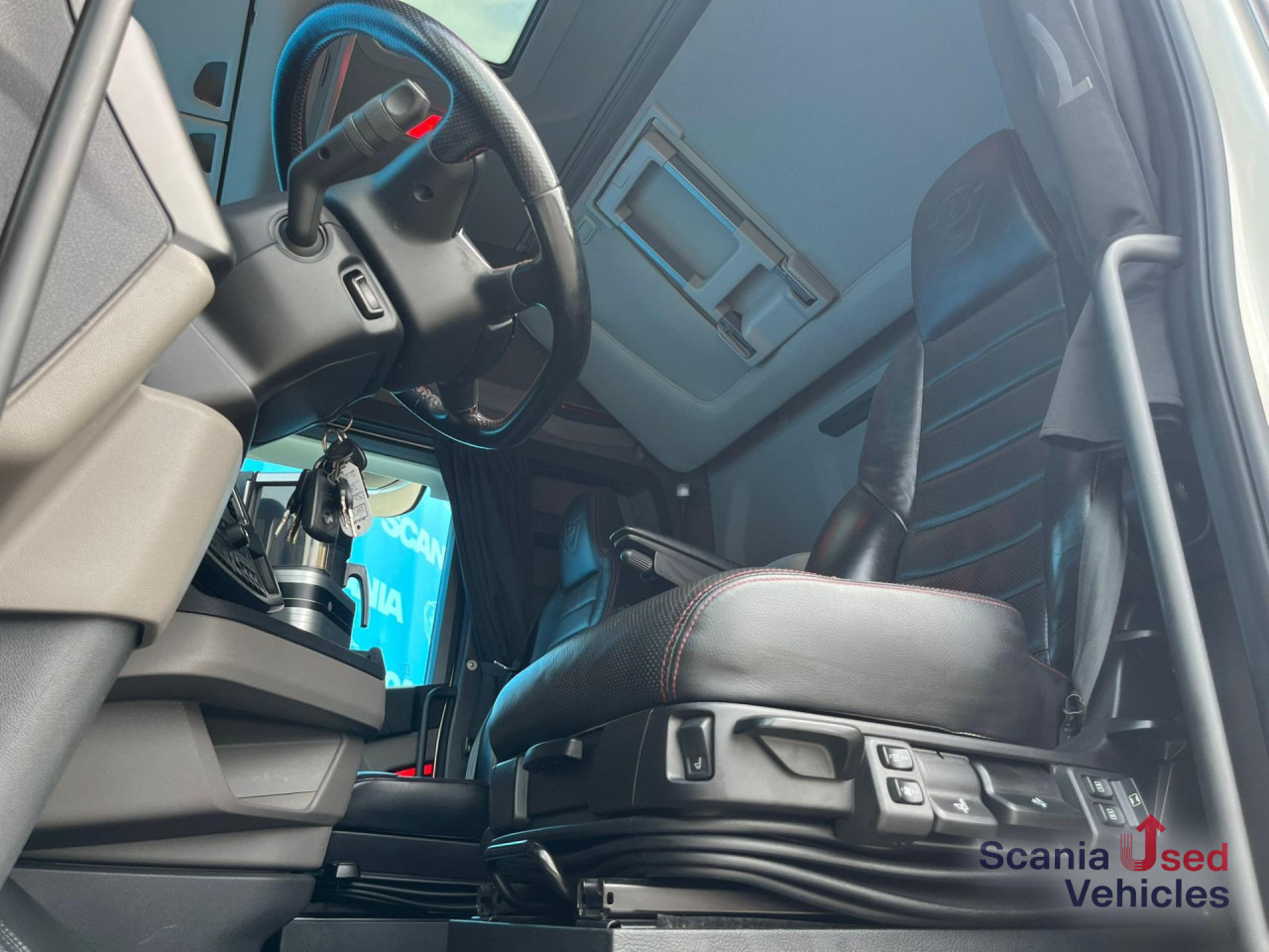 SCANIA S 520 A4x2NA V8 RETARDER P-AIRCO LED LEATHER - Tractor unit: picture 2 SCANIA S 520 A4x2NA V8 RETARDER P-AIRCO LED LEATHER - Tractor unit: picture 2