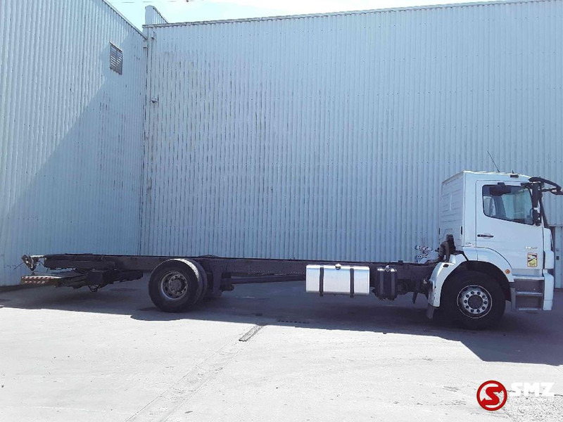 Mercedes-Benz Axor 1829 manual - Cab chassis truck: picture 4 Mercedes-Benz Axor 1829 manual - Cab chassis truck: picture 4