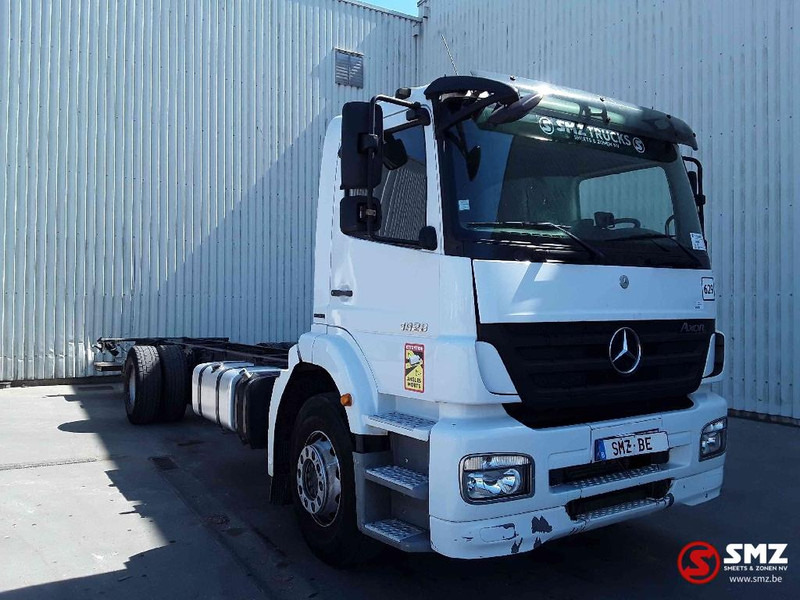 Mercedes-Benz Axor 1829 manual - Cab chassis truck: picture 1 Mercedes-Benz Axor 1829 manual - Cab chassis truck: picture 1