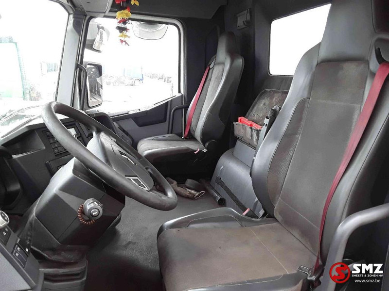 Interior photo 2: Tractor unit Renault C 480 Dti 13 6x4 222"km