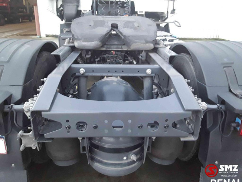 Tractor unit Renault T 380: picture 12 Tractor unit Renault T 380: picture 12