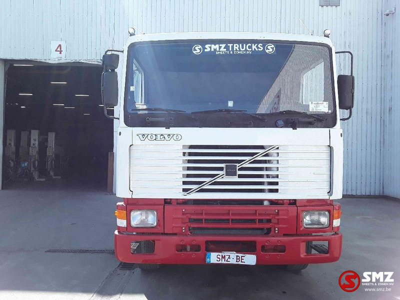 Volvo F 12 France truck air suspension sr 12 gear top - Tractor unit: picture 2 Volvo F 12 France truck air suspension sr 12 gear top - Tractor unit: picture 2