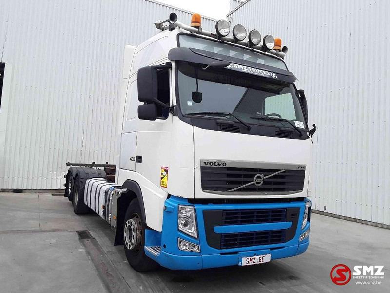 Container transporter/ Swap body truck Volvo FH 420 6x2: picture 1