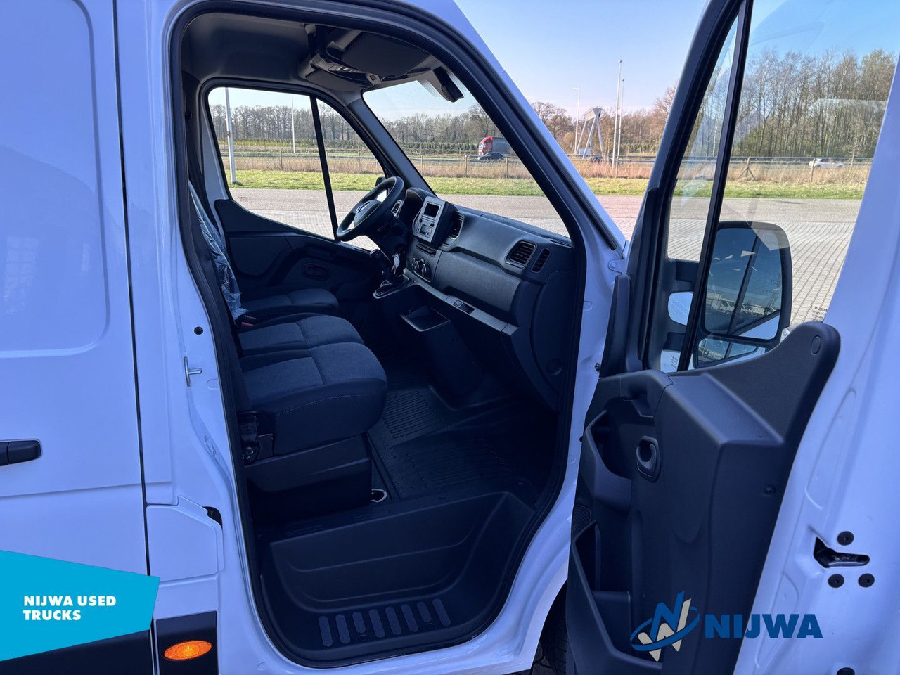 Small van Renault Master 135 L3H2 Parkeersensoren + Cruise control: picture 15