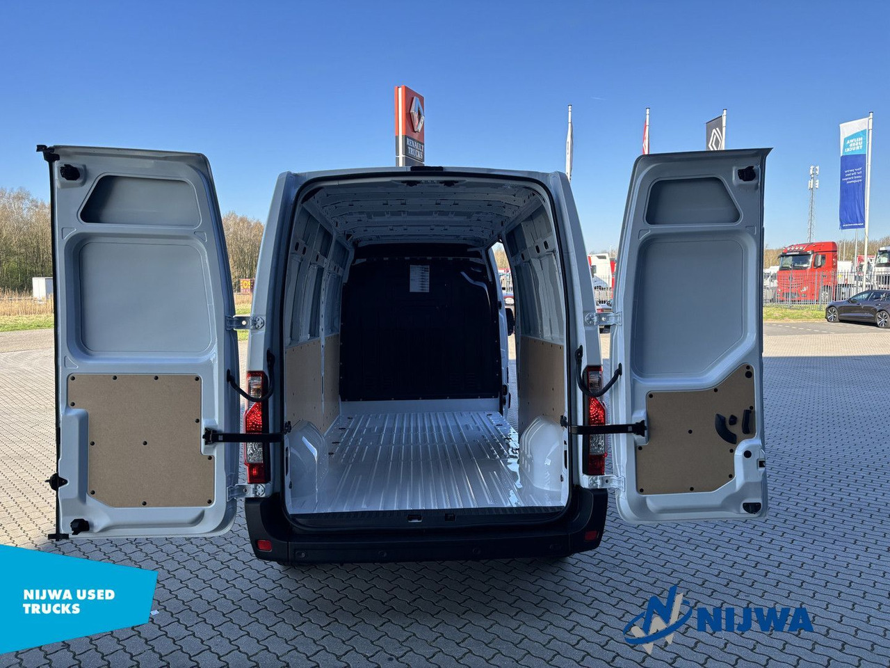 Small van Renault Master 135 L3H2 Parkeersensoren + Cruise control: picture 14
