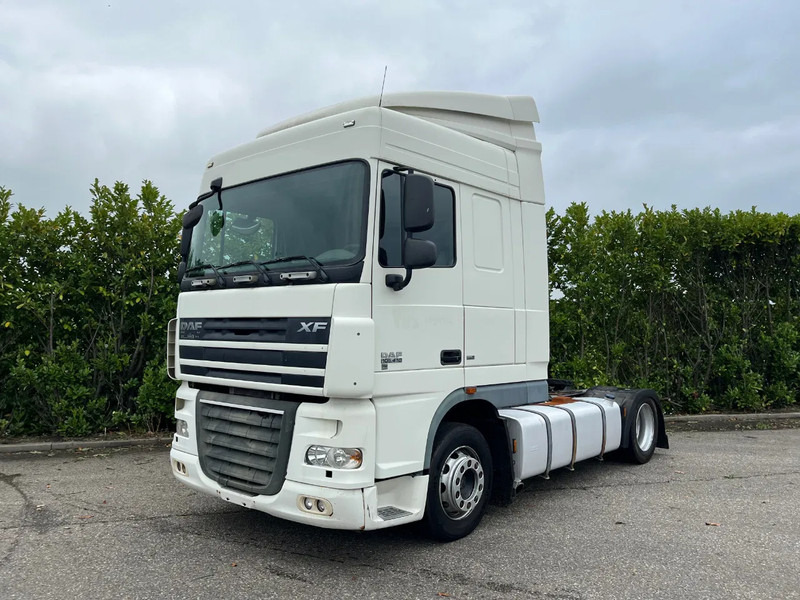 DAF XF 105 FT SC Euro5 - Tractor unit: picture 2 DAF XF 105 FT SC Euro5 - Tractor unit: picture 2