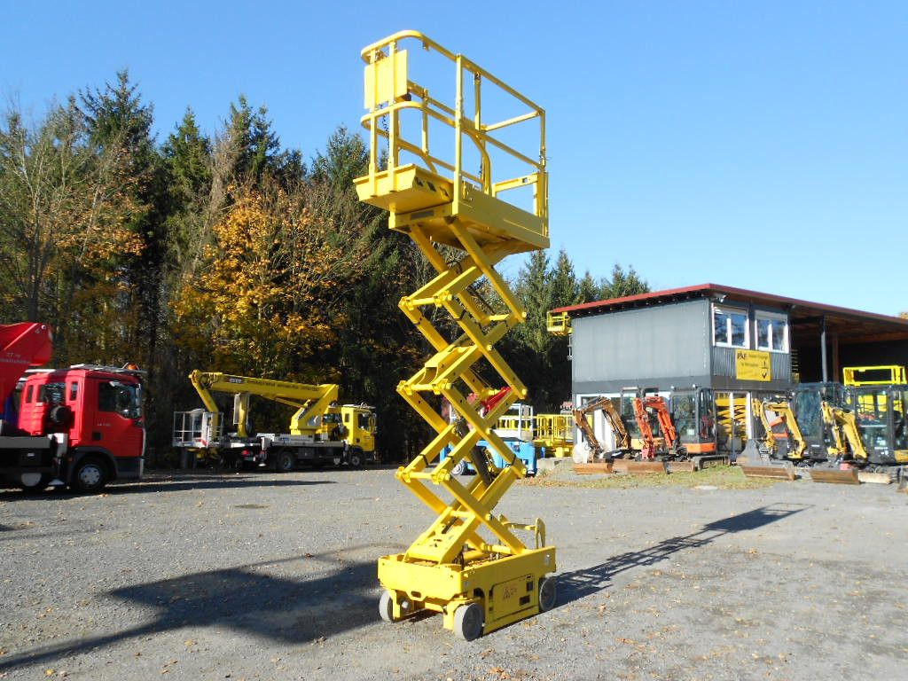 Genie GS 1330, Leichtscherenarbeitsbühne Genie 5,9 m Genie GS 1330, Leichtscherenarbeitsbühne Genie 5,9 m - Scissor lift: picture 5 Genie GS 1330, Leichtscherenarbeitsbühne Genie 5,9 m Genie GS 1330, Leichtscherenarbeitsbühne Genie 5,9 m - Scissor lift: picture 5